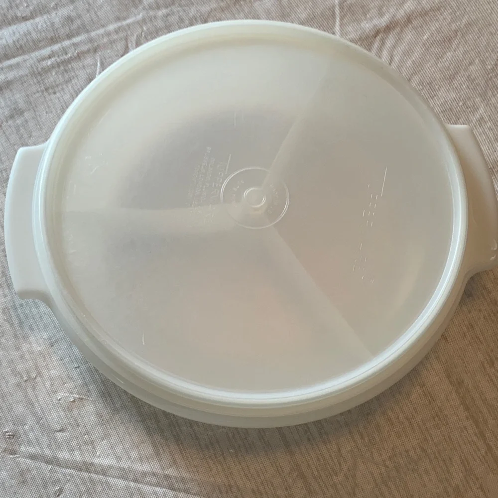 Tupperware Vintage Suzette 608-11